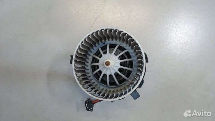 Двигатель отопителя Audi Q5, 2010