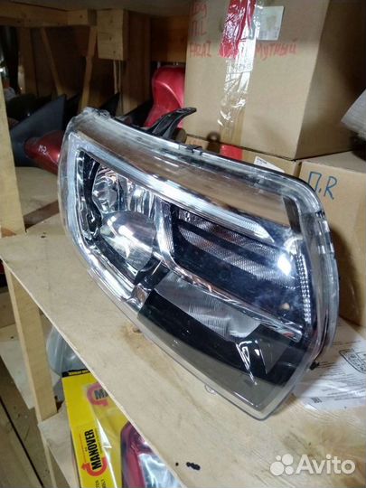 Фара правая Renault logan 2 2019г