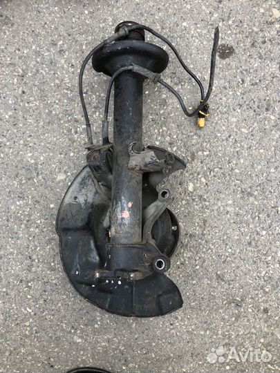 Передний цапфа поворотный кулак наБмв 5 E34