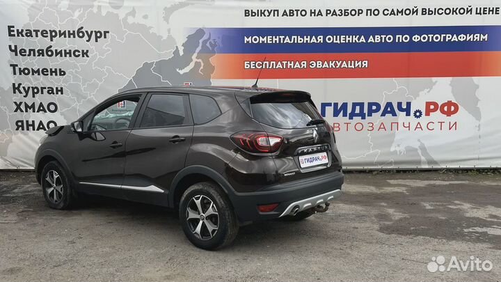 Уплотнитель стекла заднего правого Renault Kaptur 823309602R