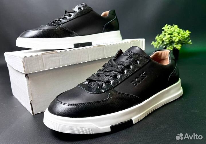 Кроссовки Boss модные