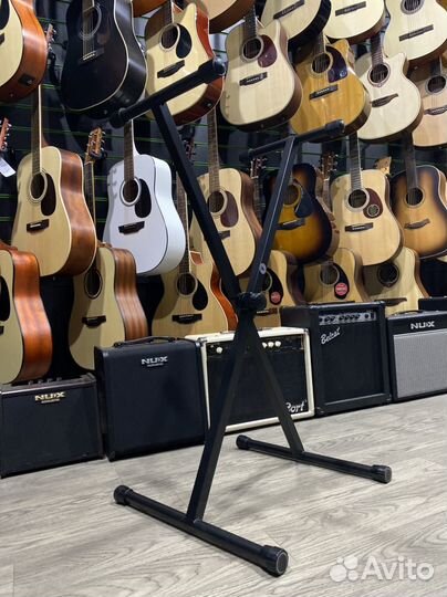 Стойка для синтезатора