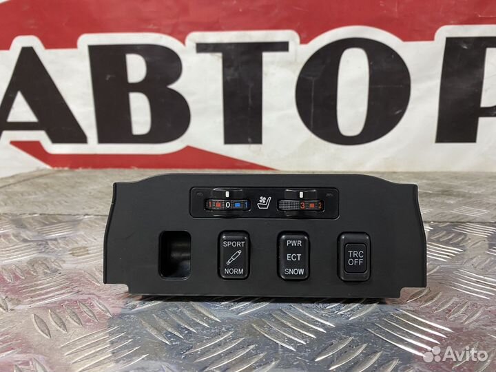 Панель управления Lexus GS 3