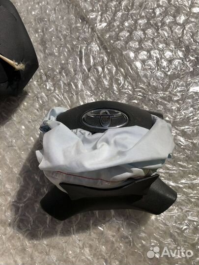 Различные подушки безопасности в рулевое колесо