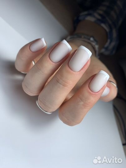 Маникюр с покрытием гель-лаком