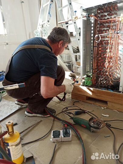 Монтаж холодильных камер