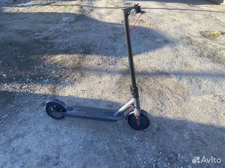 Электрический самокат Xiaomi eScooter