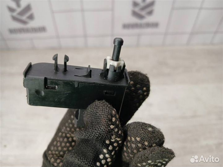 Выключатель концевой Ford Focus 2 08-11