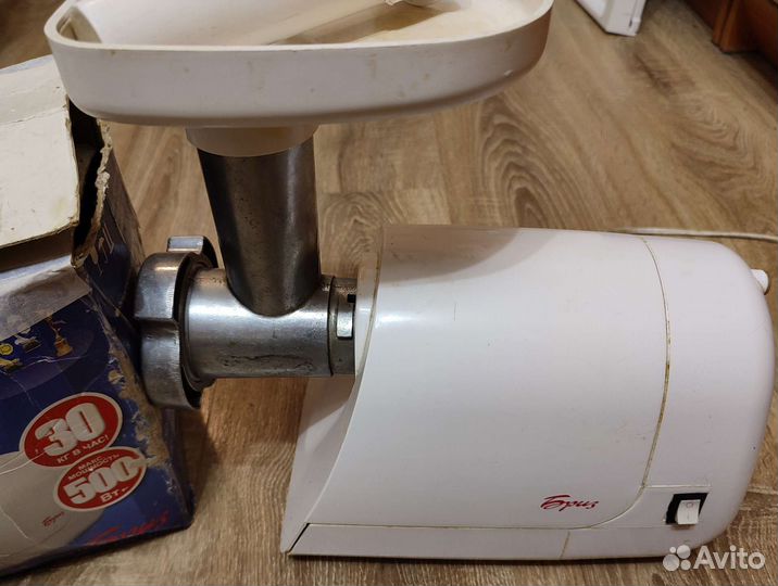 Мясорубка электрическая