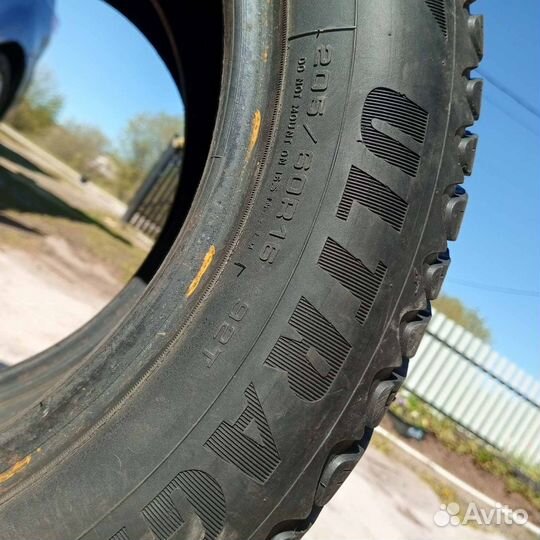 Goodyear Ultragrip Ice Arctic 205/60 R16 92T