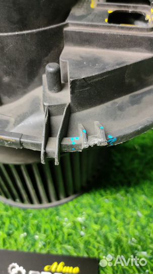 В наличии моторчик отопителя Volvo s80