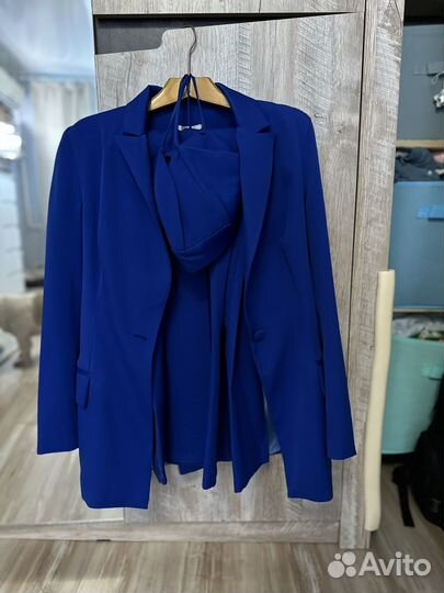 Брючный костюм женский