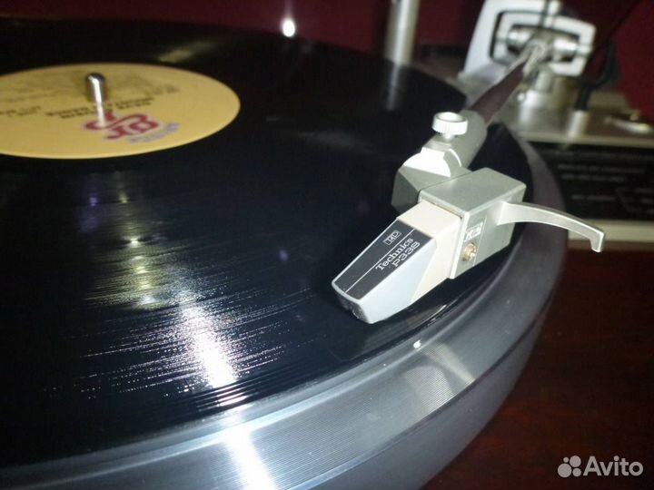 Проигрыватель винила Technics