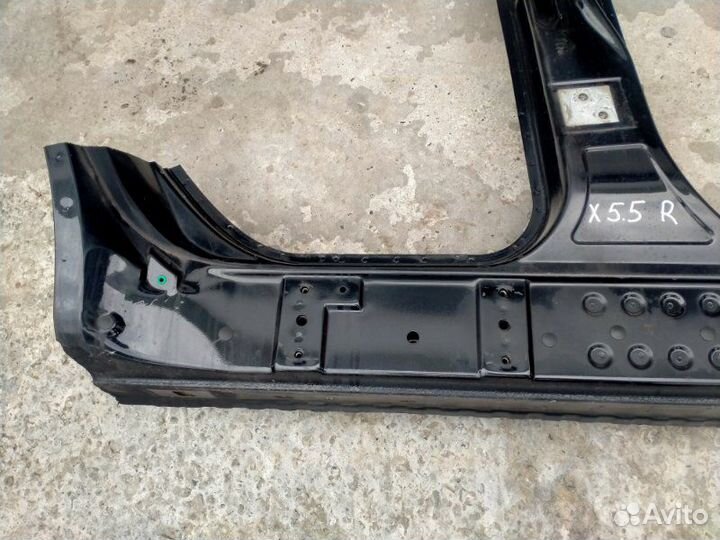 Стойка кузова средняя правая Bmw X5 E53 M54B30