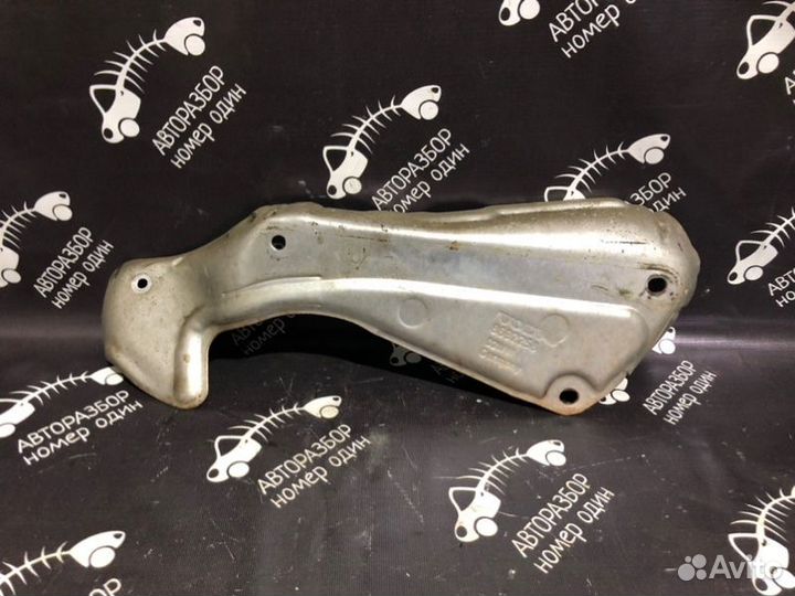 Тепловой экран Volvo S60 2.5L B5254T2 2003