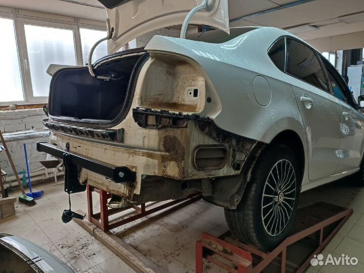 Фаркоп для Volkswagen Polo седан съёмный шар, Berg