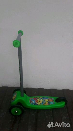 Трехколесный самокат