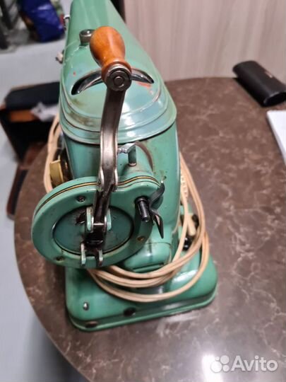 Машина швейная «Тула» Ретро/антиквариат