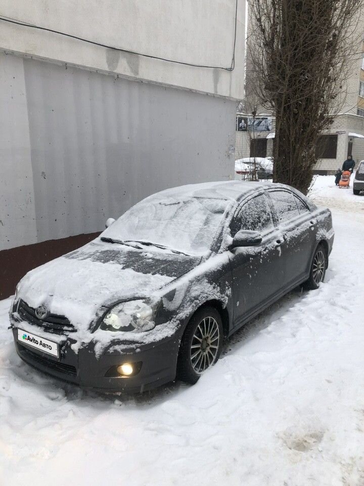 Toyota Avensis: фото владельца