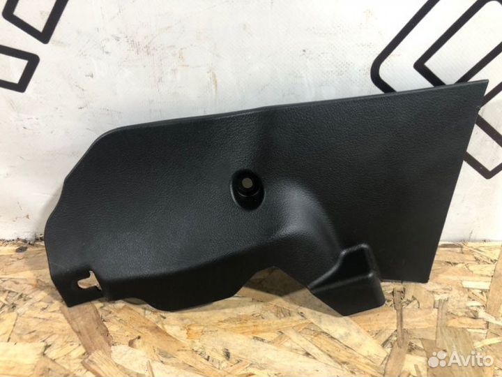 Накладка центральной консоли правая Mitsubishi