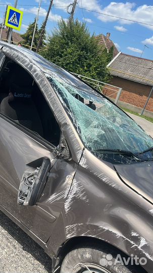 LADA Granta 1.6 AT, 2020, битый, 50 000 км