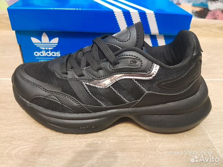 Кроссовки женские adidas 38 размер