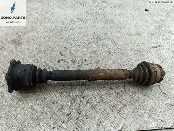 Полуось передняя правая на Volkswagen Passat B5
