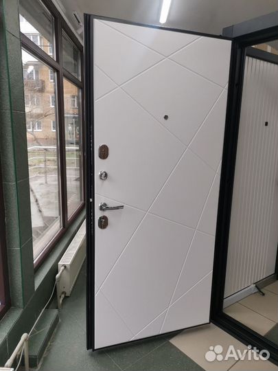 Дверь входная металлическая