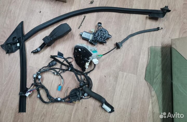 Audi A5 8w8 стекло замок левой двери передней