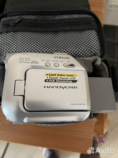 Камера для съемки видео Sony DCR HC19E