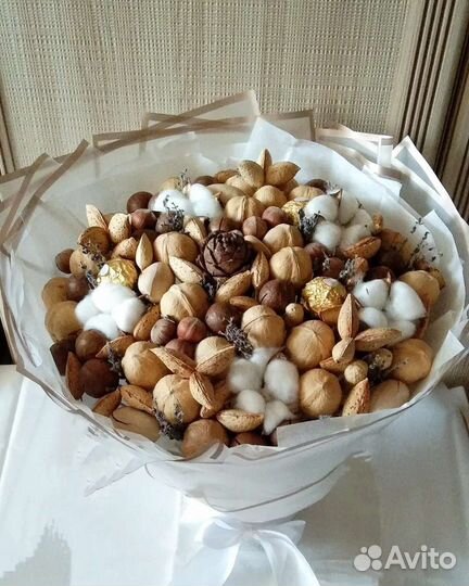 Букеты из орехов и сухофруктов