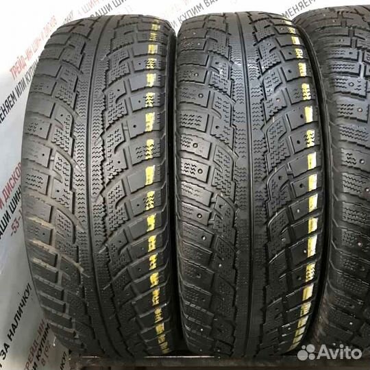 Kumho I'Zen KW15 235/65 R17