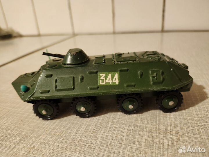 Военная техника модель бронетранспортер