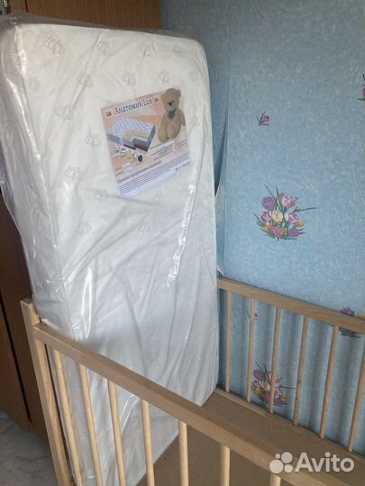 Кровать с матрасом