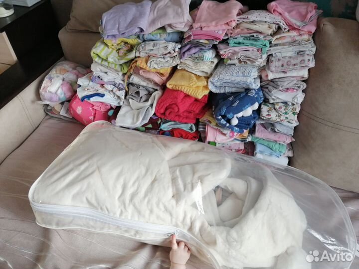 Вещи на девочку+конверт на выписку