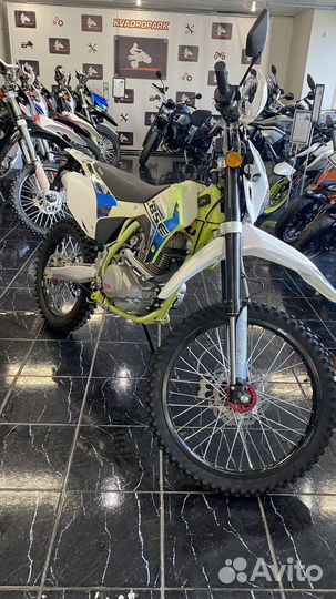 Кроссовый мотоцикл BSE Z3Y птс