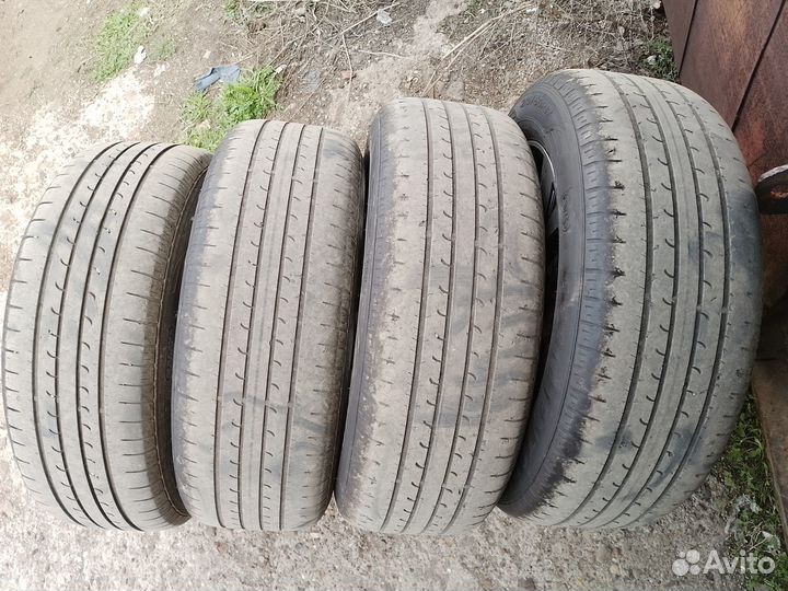 Goodyear EfficientGrip SUV 4x4 215/60 R17