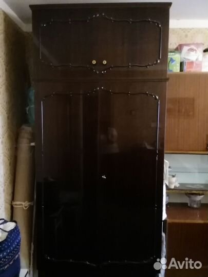 Шкаф