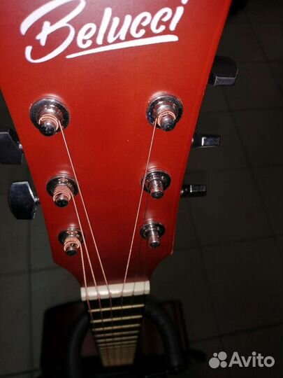 Гитара новая