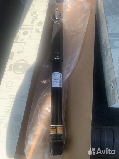 Амортизатор задний Mercedes W447