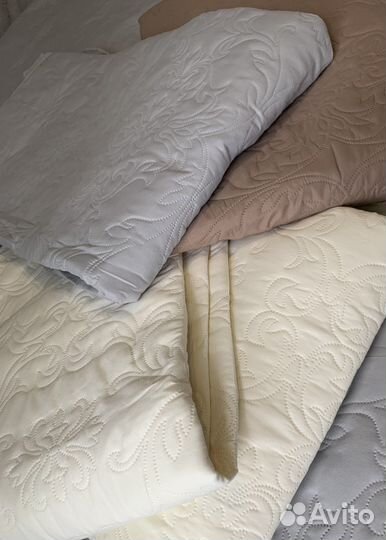 Новое покрывало, плед, постельное и наволочки