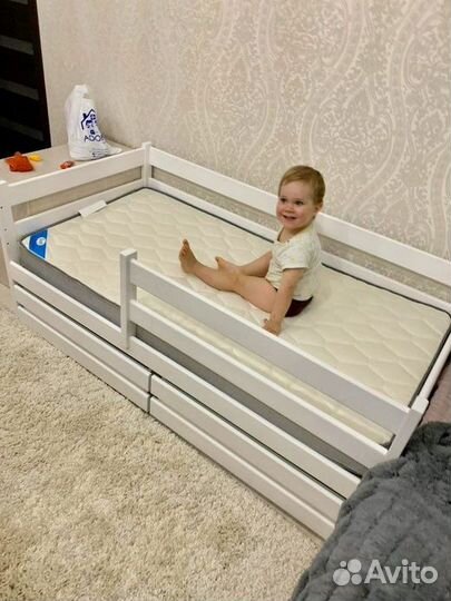 Детская кровать из массива березы