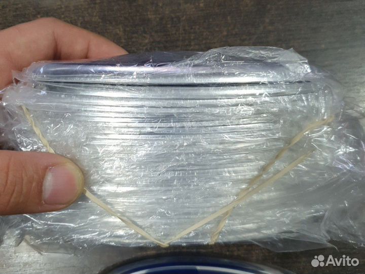 Эмблема на форд фокус 3