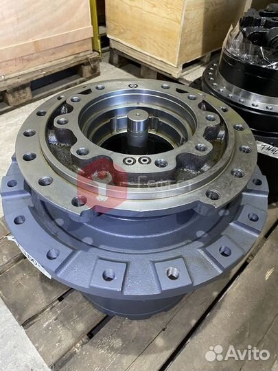 Редуктор хода Hitachi ZX210K