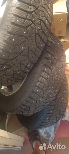 Bridgestone Blizzak Ice 20.5/60 R16