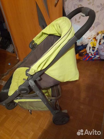 Прогулочная коляска