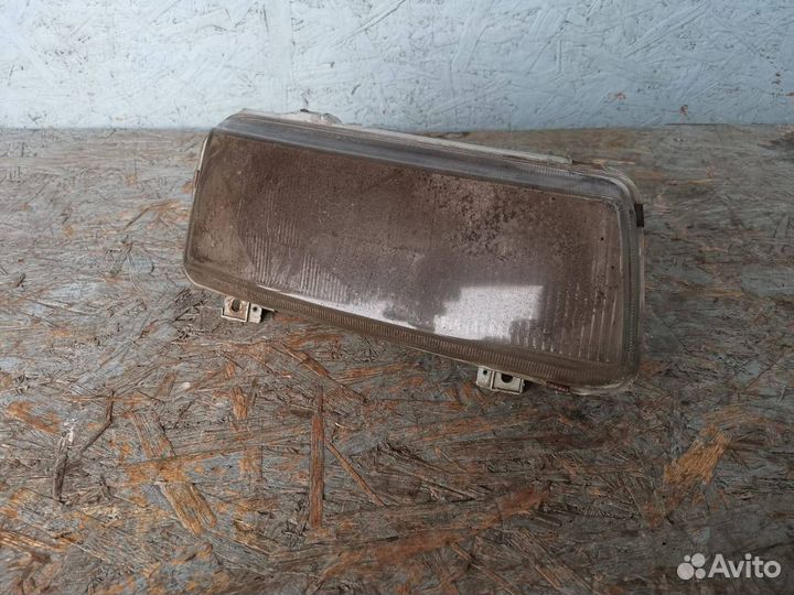 Фара правая Volkswagen Passat B4 (1993 - 1997)