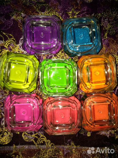 Блестки и слайдеры для маникюра