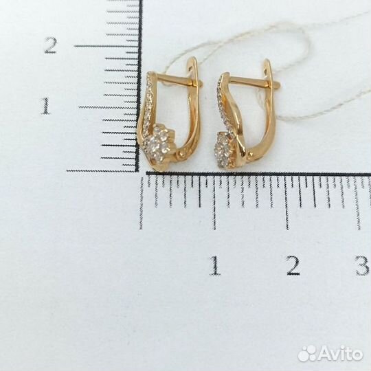 Золотые серьги с камнем