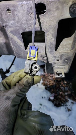 Датчик удара передний и боковой Genesis G80